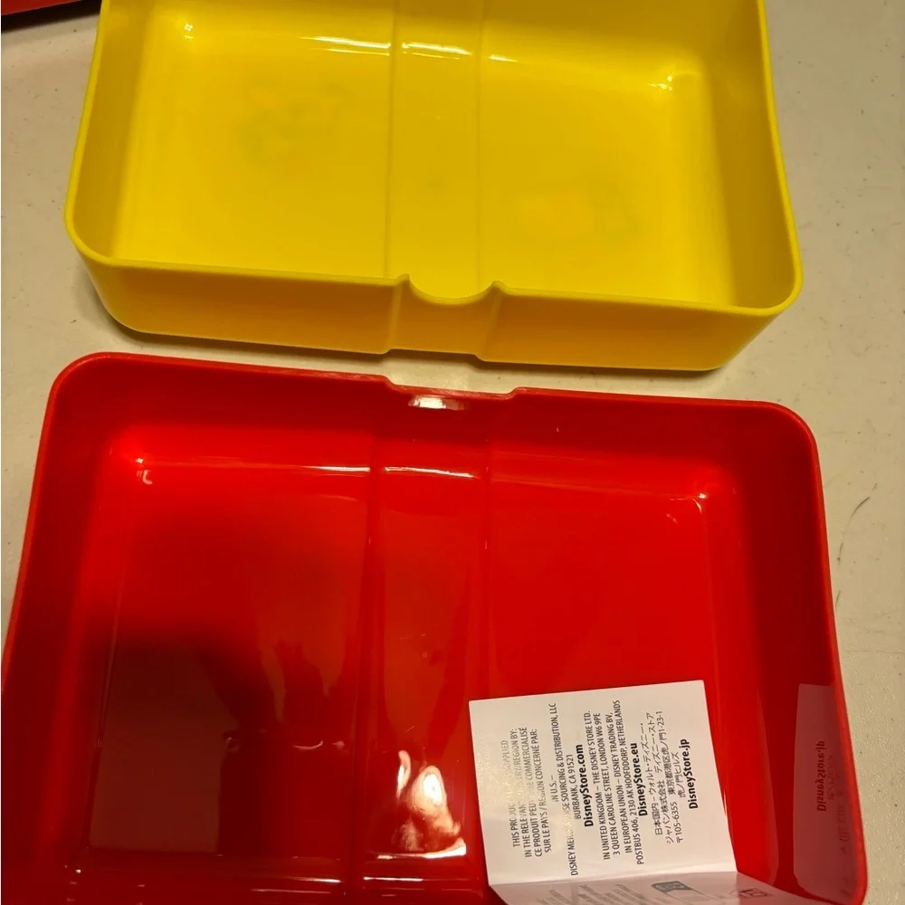 2 Mickey mouse & Minnie Mouse lunch boxes from Epcot good & wine festival - Picture 6 of 6